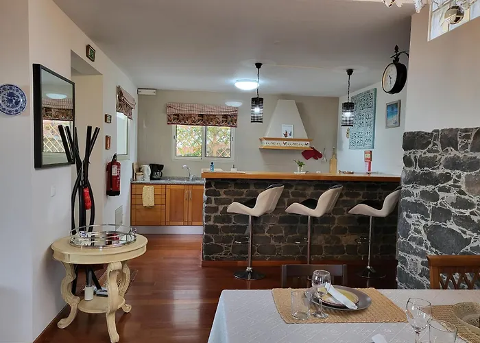 Boutique In Calheta 阿科达卡列塔