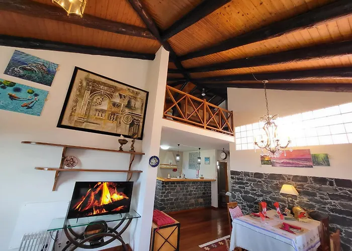 Boutique In Calheta Apartment