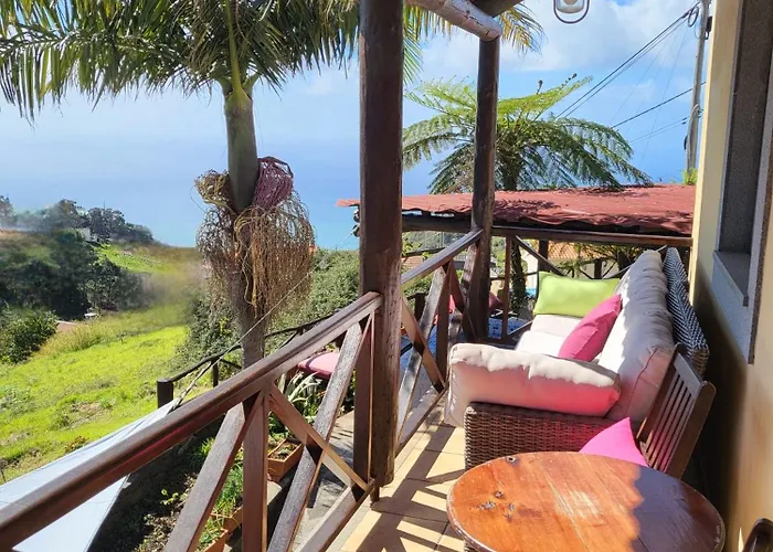 Boutique In Calheta Apartment